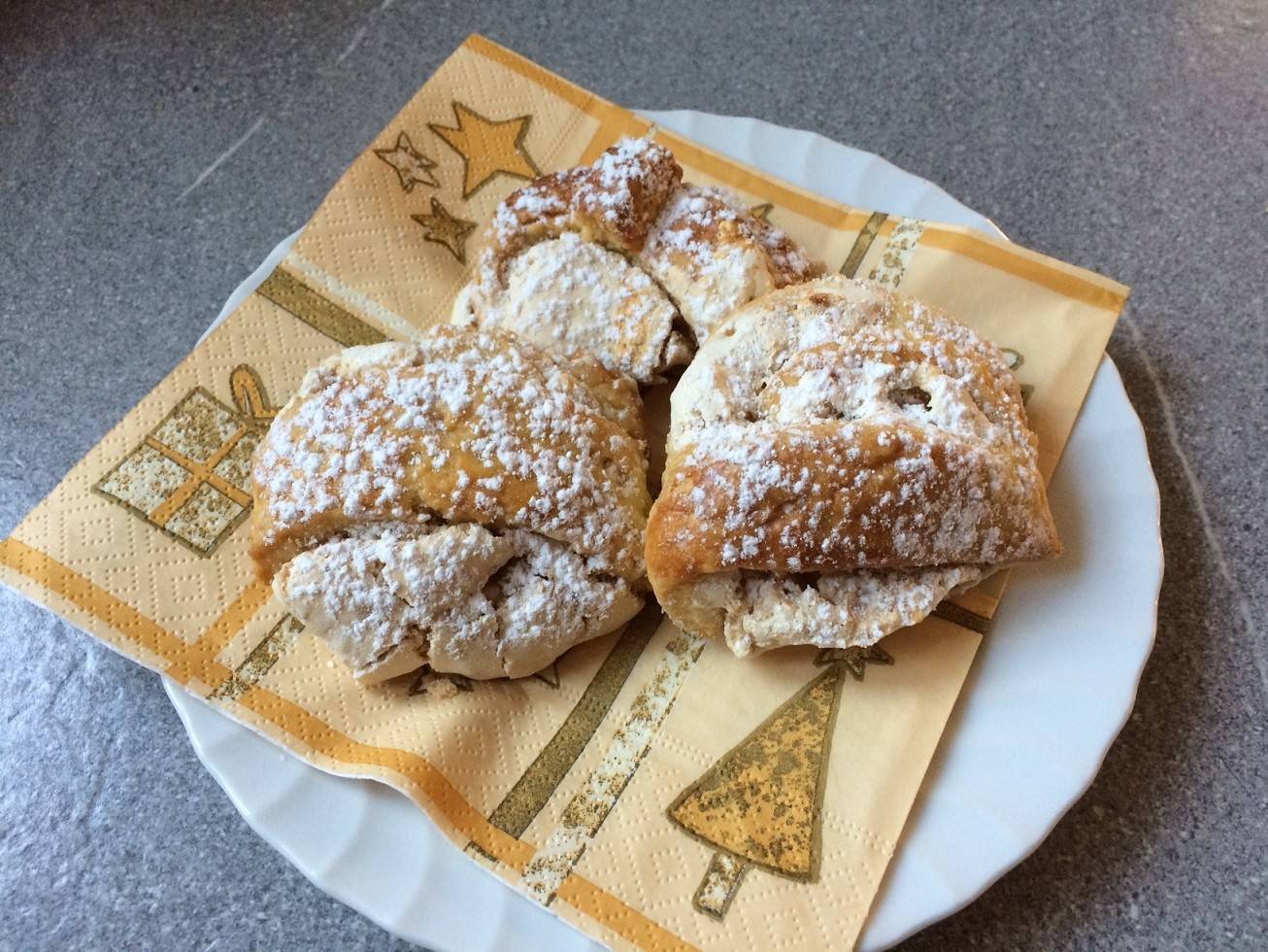 Burgenländer Kipferl mit Klimagaren Rezept - ichkoche.at Burgenländer Kipferl mit Klimagaren Rezept - ichkoche.at