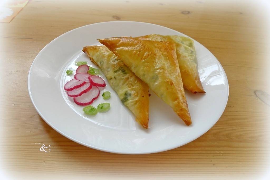 Knusprige Schafskäsetaschen