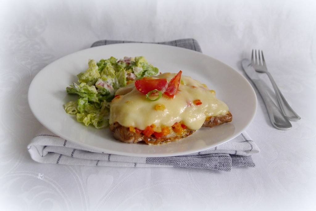 Schnitzel mit Gemüse überbacken