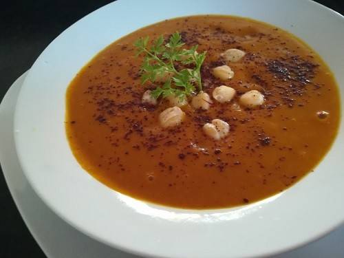 Kürbis-Suppe mit Kichererbsen Rezept - ichkoche.de