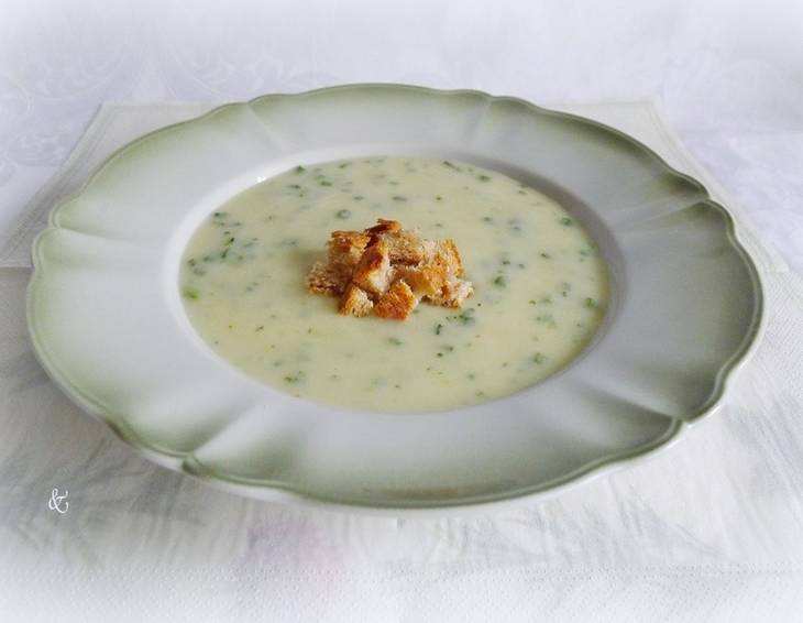 Kräuterrahmsuppe Kräuterrahmsuppe