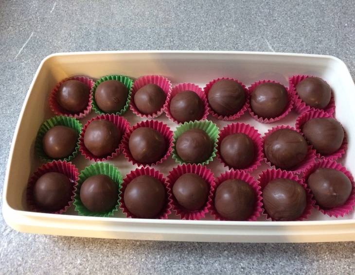 Marzipan-Nusskugerl Marzipan-Nusskugerl