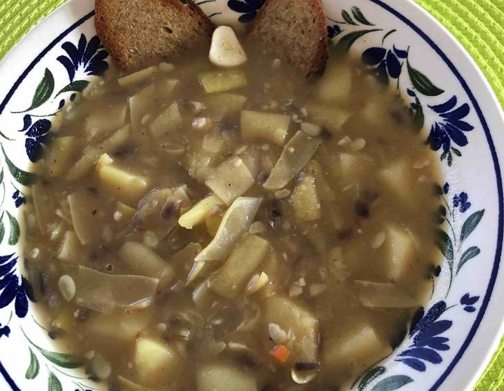 Fisolensuppe mit gelben Fisolen Fisolensuppe mit gelben Fisolen