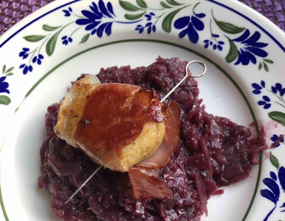 Bröselknöderl im Speckhemd Bröselknöderl im Speckhemd