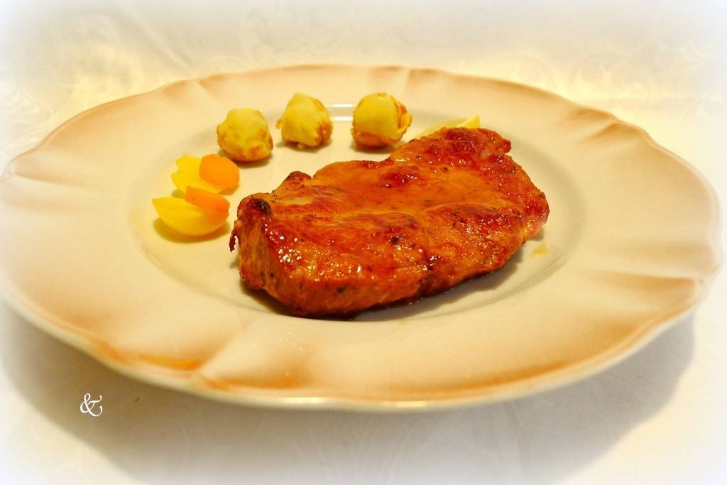 Nackensteaks mit Honigglasur Rezept - ichkoche.de Nackensteaks mit Honigglasur Rezept - ichkoche.de