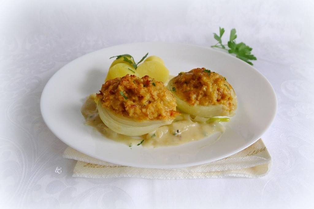 Gefüllte Zwiebeln Rezept - ichkoche.at Gefüllte Zwiebeln Rezept - ichkoche.at