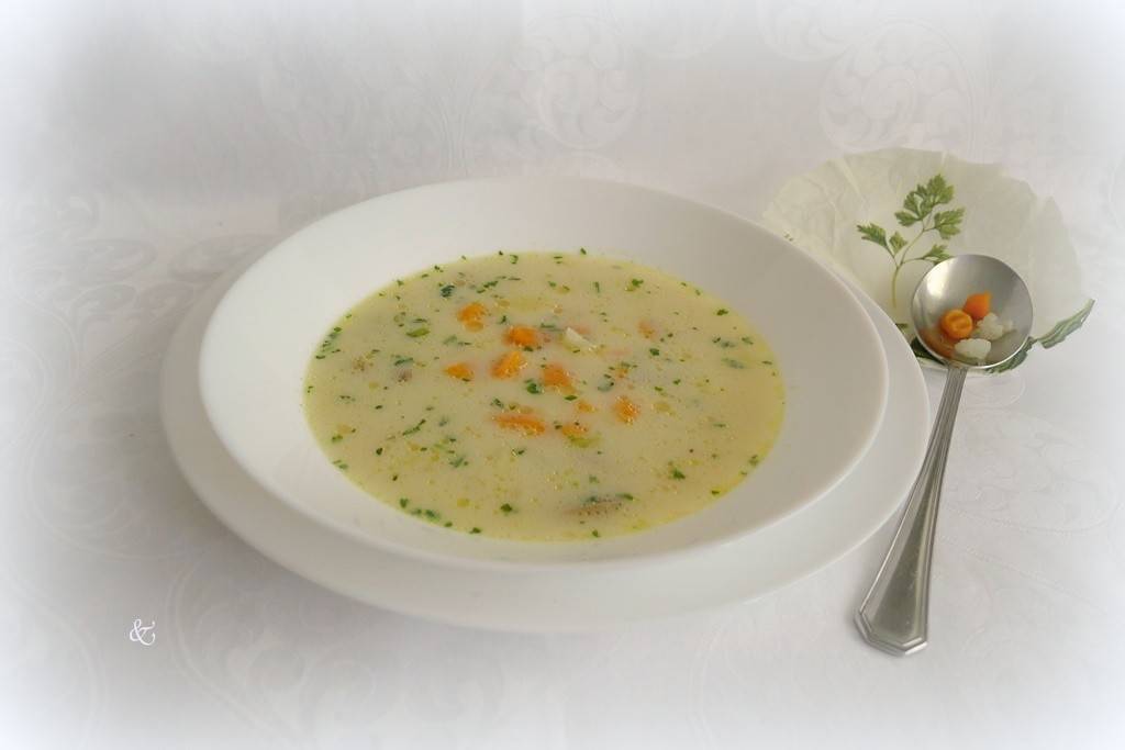 Cremesuppe von Wurzelgemüse Rezept - ichkoche.de Cremesuppe von Wurzelgemüse Rezept - ichkoche.de