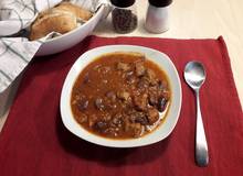 Bohnengulasch-Suppe Bohnengulasch-Suppe