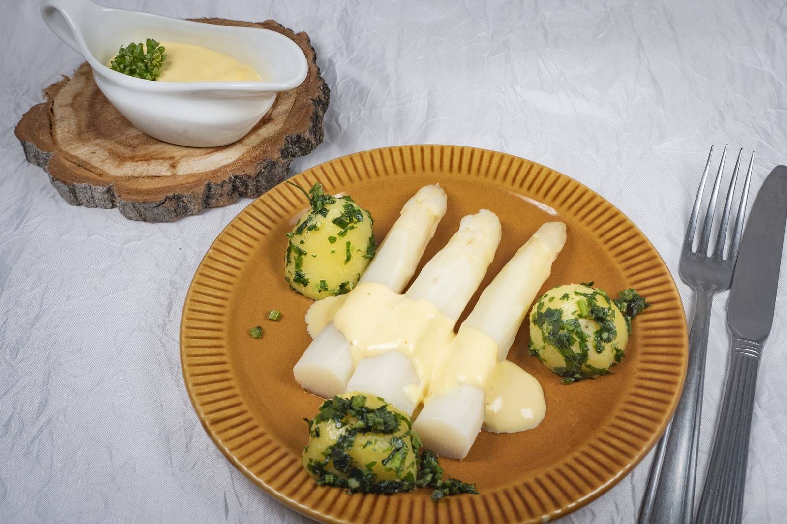 Weißer Spargel mit Sauce Hollandaise Rezept - ichkoche