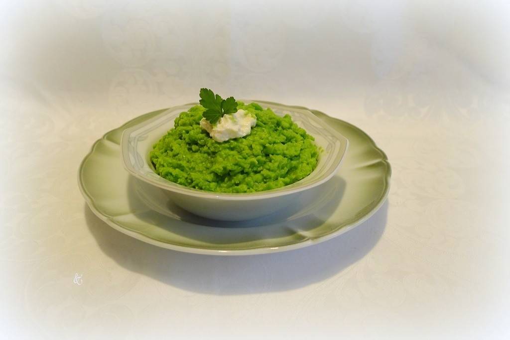 Schnelles Erbsenpüree Rezept - ichkoche.de Schnelles Erbsenpüree Rezept - ichkoche.de