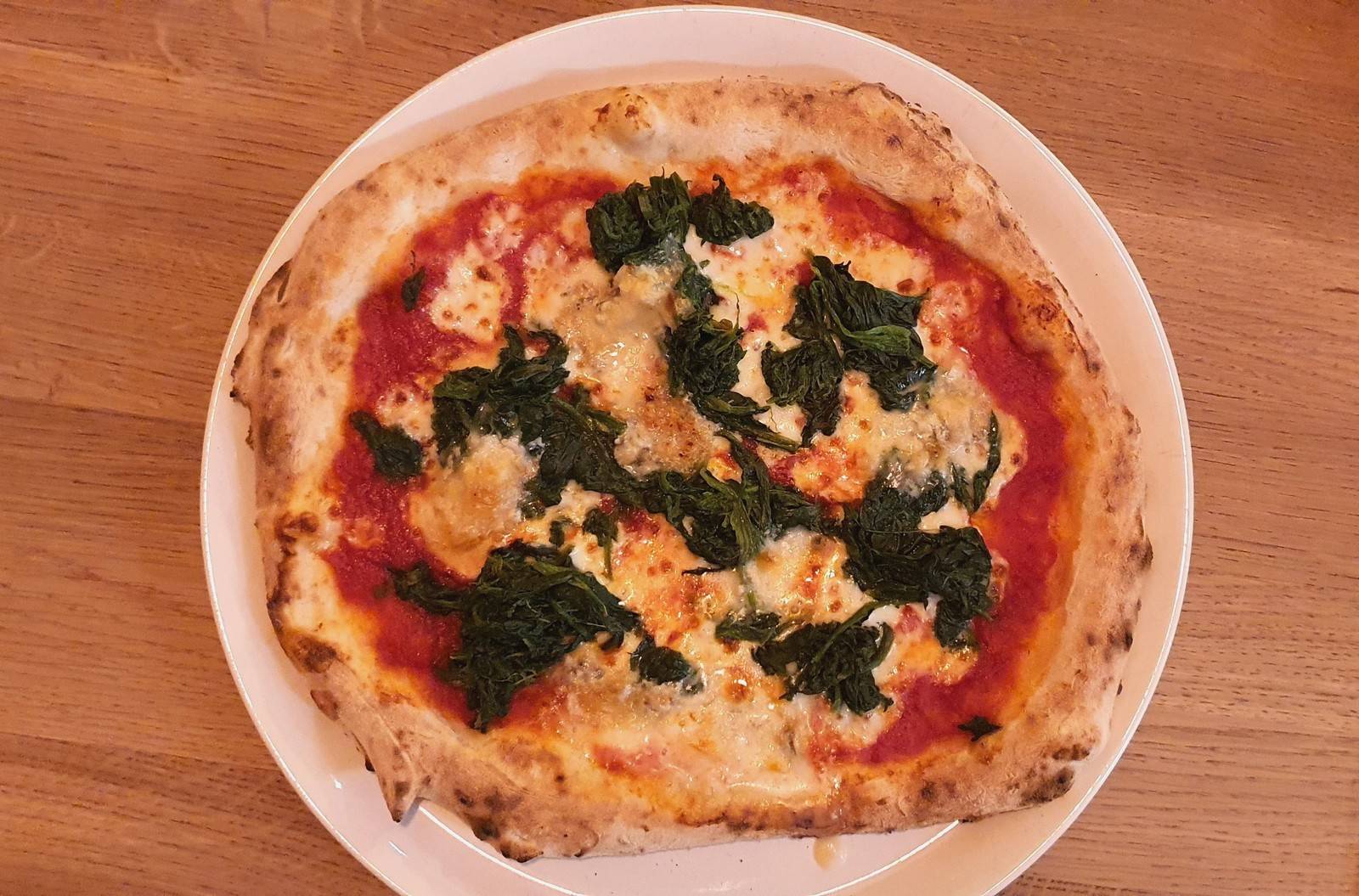 Spinat-Gorgonzola-Pizza