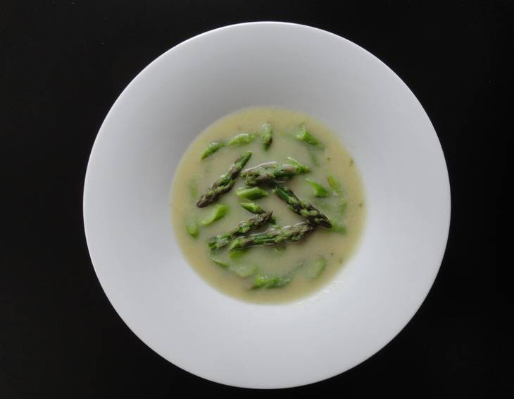 Grüne Spargelsuppe Grüne Spargelsuppe