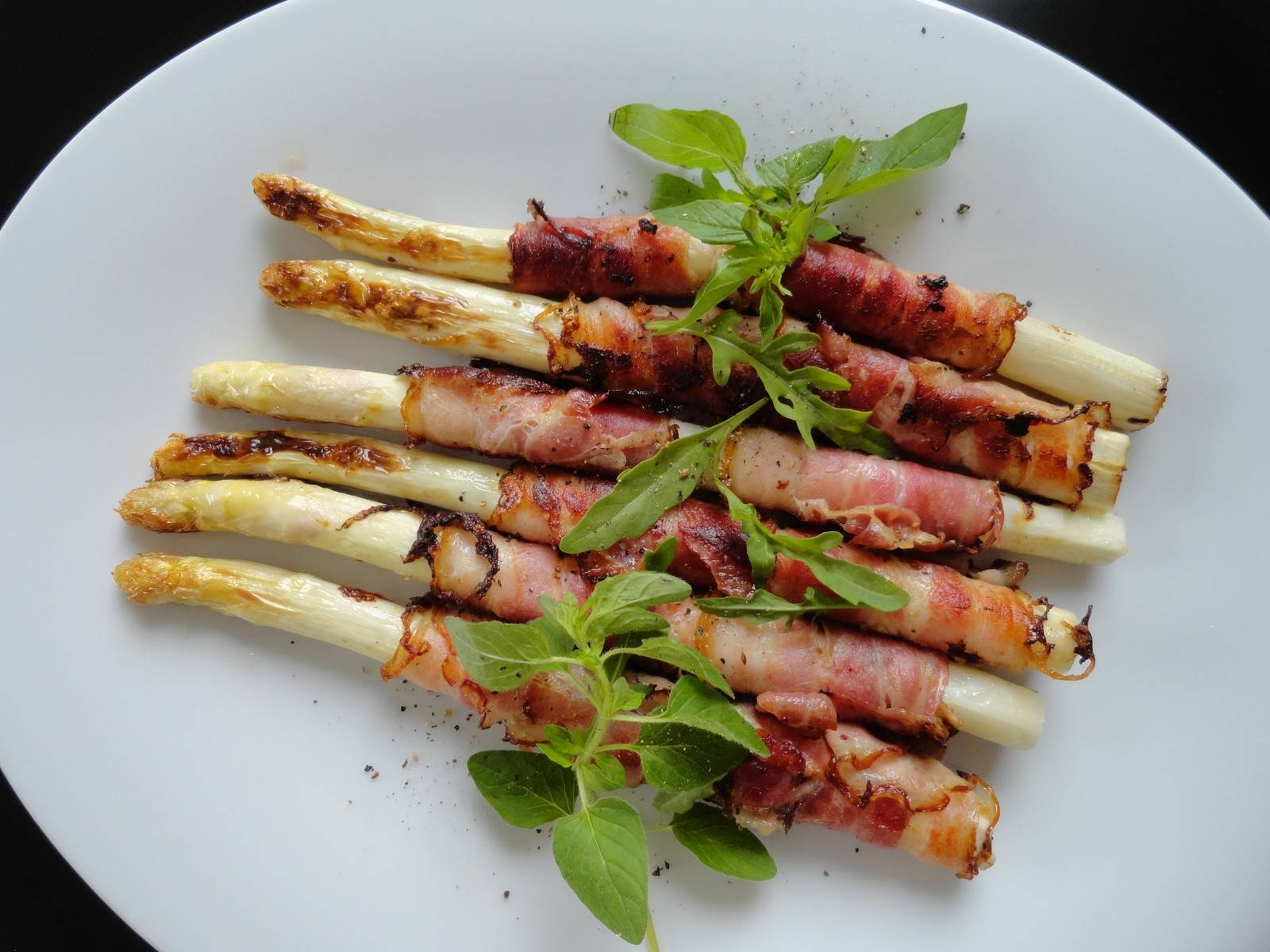 Spargel-Prosciutto-Spieße vom Grill