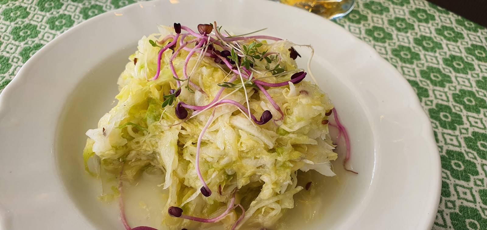 Krautsalat mit Ananas und Lauch Rezept - ichkoche.de