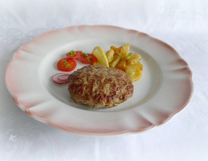 Faschierte Laibchen mit Schafkäse Faschierte Laibchen mit Schafkäse