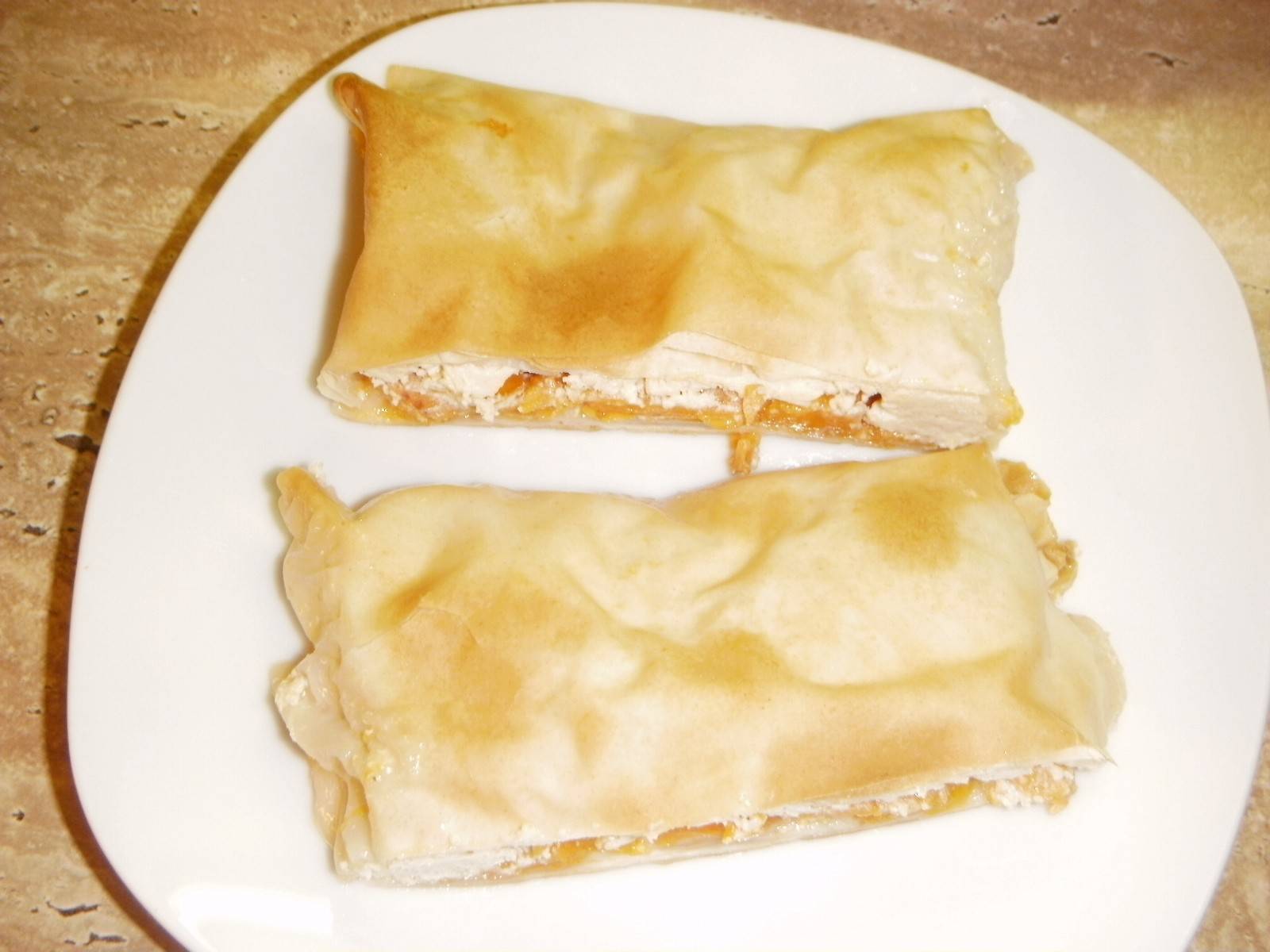 Saftiger Gemüse-Schinken-Strudel