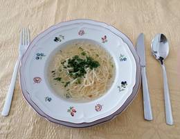 Nudelsuppe Nudelsuppe