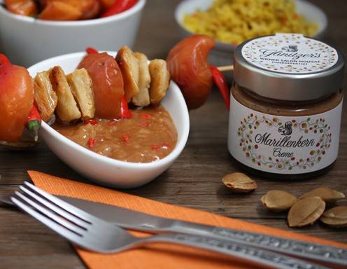 Fruchtige Spieße mit Marillen- und Marillenkerncreme-Chilli-Chutney ... Fruchtige Spieße mit Marillen- und Marillenkerncreme-Chilli-Chutney ...
