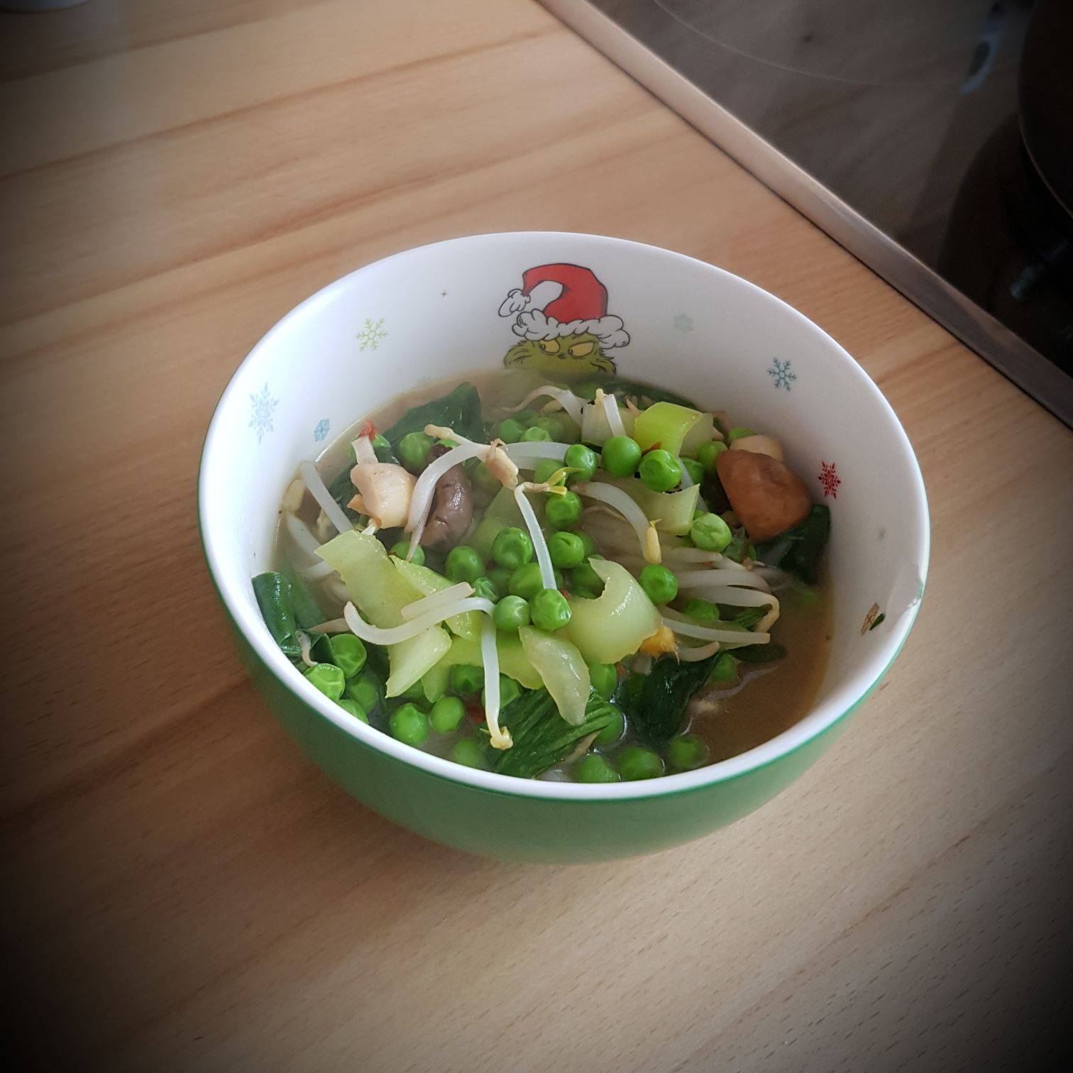 Asiatische Gemüsesuppe