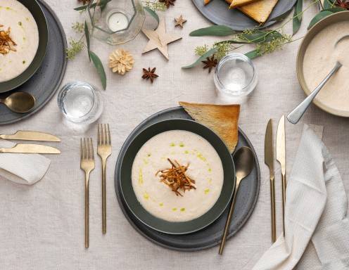 Cremige Apfel-Sellerie-Zimtsuppe