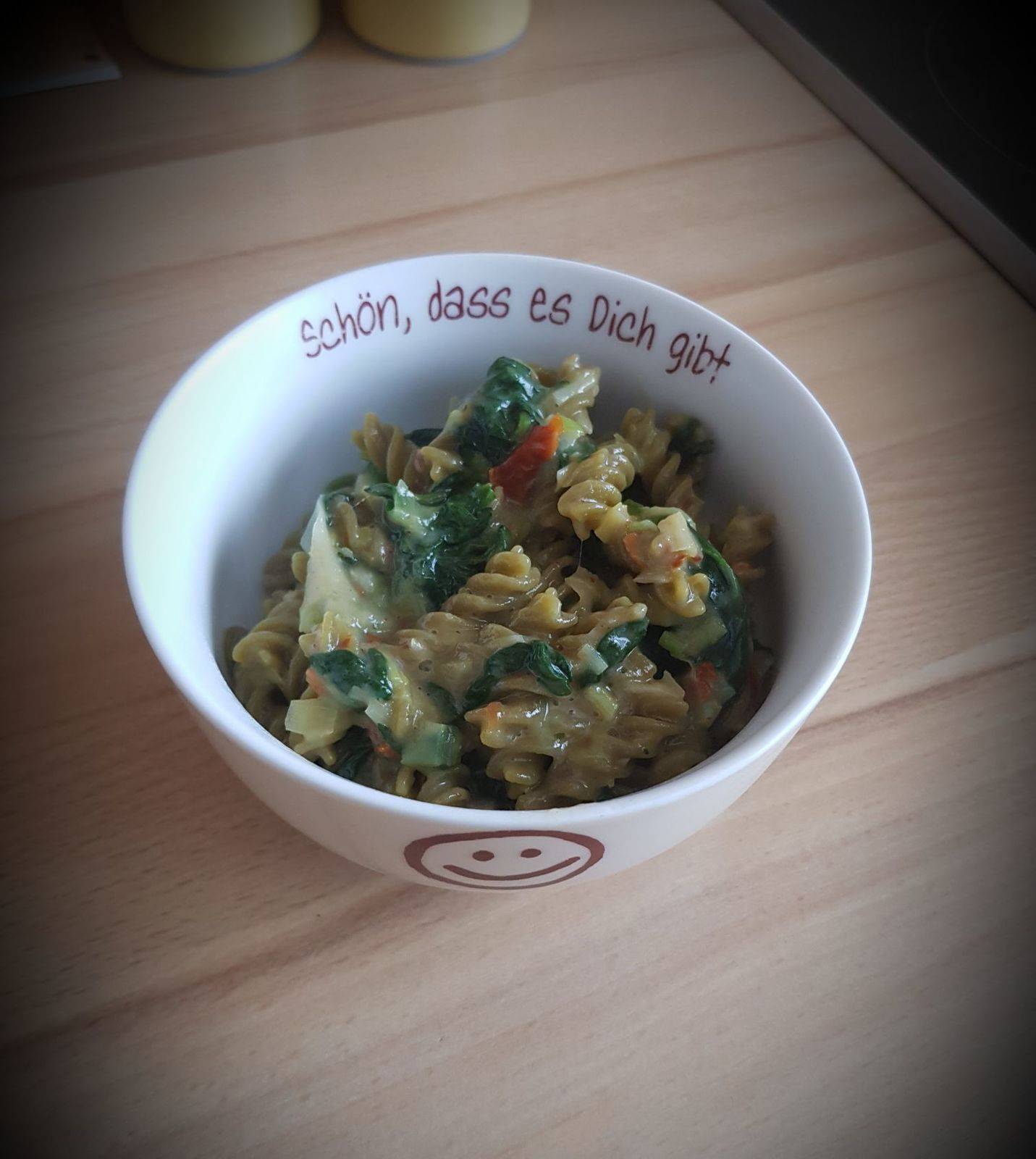 Pasta mit Kokosmilch, Erbsen, Kaiserschoten und Spinat Rezept - ichkoche.ch Pasta mit Kokosmilch, Erbsen, Kaiserschoten und Spinat Rezept - ichkoche.ch