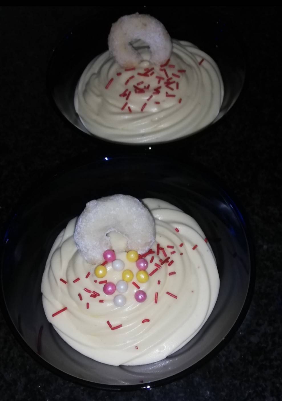 Weißes Schokoladenmousse mit Tonkabohne