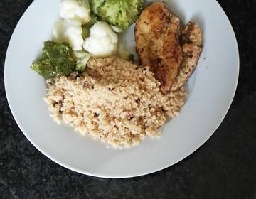 Couscous mit Berberitzen Couscous mit Berberitzen