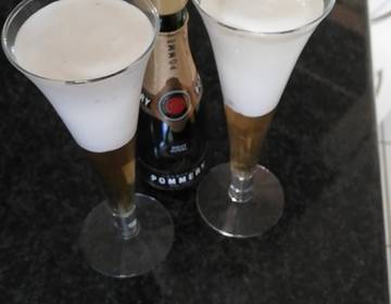 Holderblütensorbet mit Aquafaba Holderblütensorbet mit Aquafaba