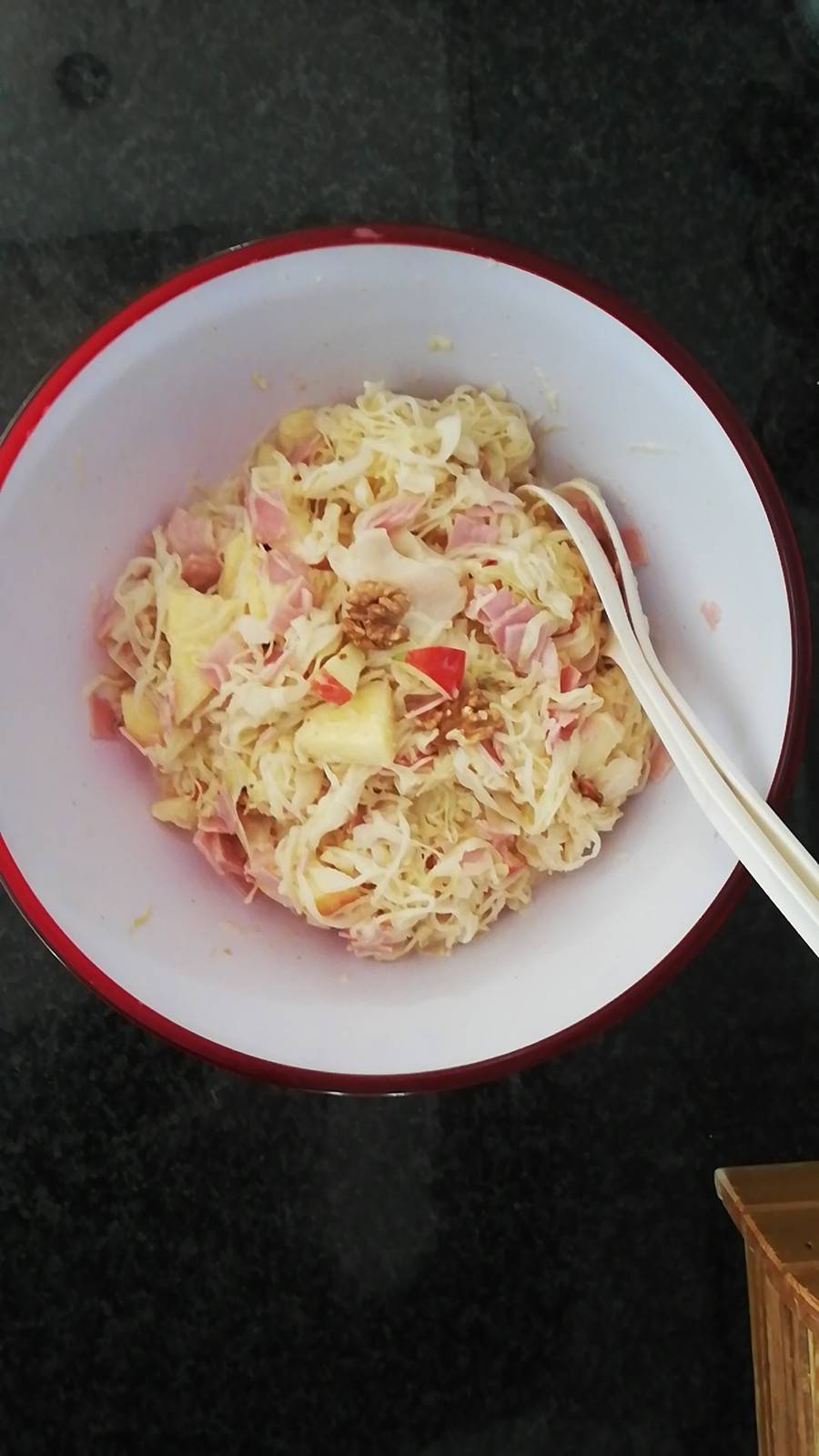 Fruchtiger Sauerkrautsalat Rezept - ichkoche.de Fruchtiger Sauerkrautsalat Rezept - ichkoche.de