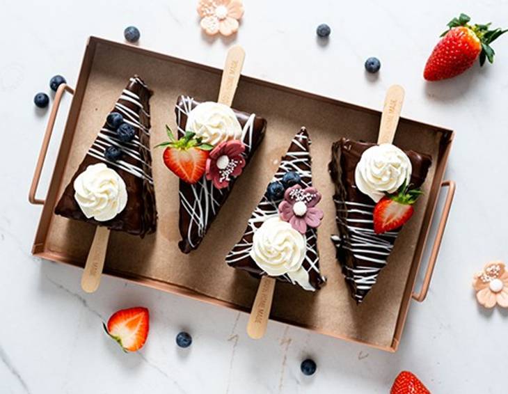 Cakesicles - Kuchen am Stiel Cakesicles - Kuchen am Stiel