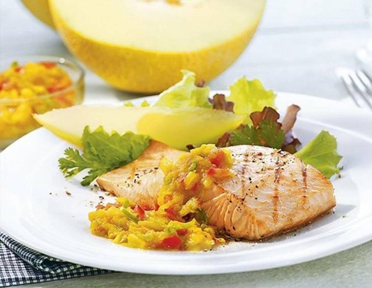 Gegrillter Lachs mit Melonen-Lauch-Chutney