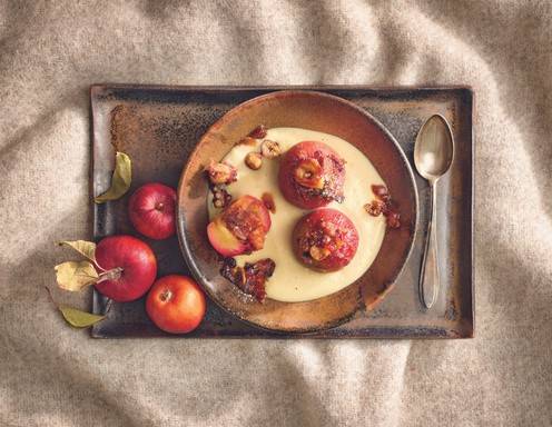 Bratäpfel auf Vanille-Heumilch-Creme Rezept - ichkoche.de Bratäpfel auf Vanille-Heumilch-Creme Rezept - ichkoche.de