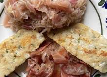 Sauerkraut mit Serviettenknödel Sauerkraut mit Serviettenknödel