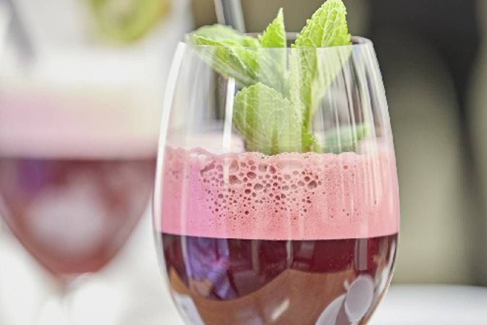Selbstgemachte Fruchtsäfte Selbstgemachte Fruchtsäfte