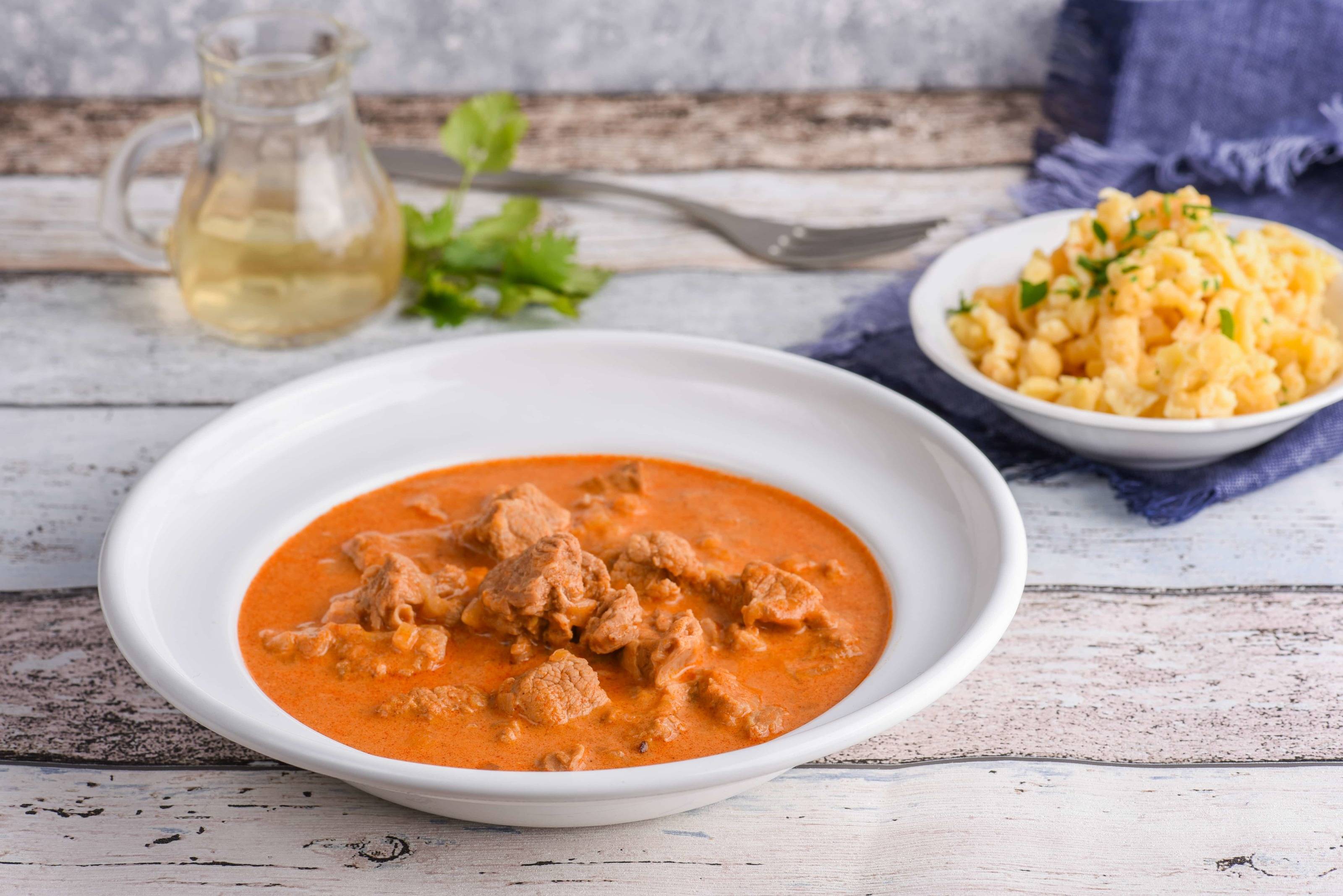 Wiener Kalbsrahmgulasch Wiener Kalbsrahmgulasch