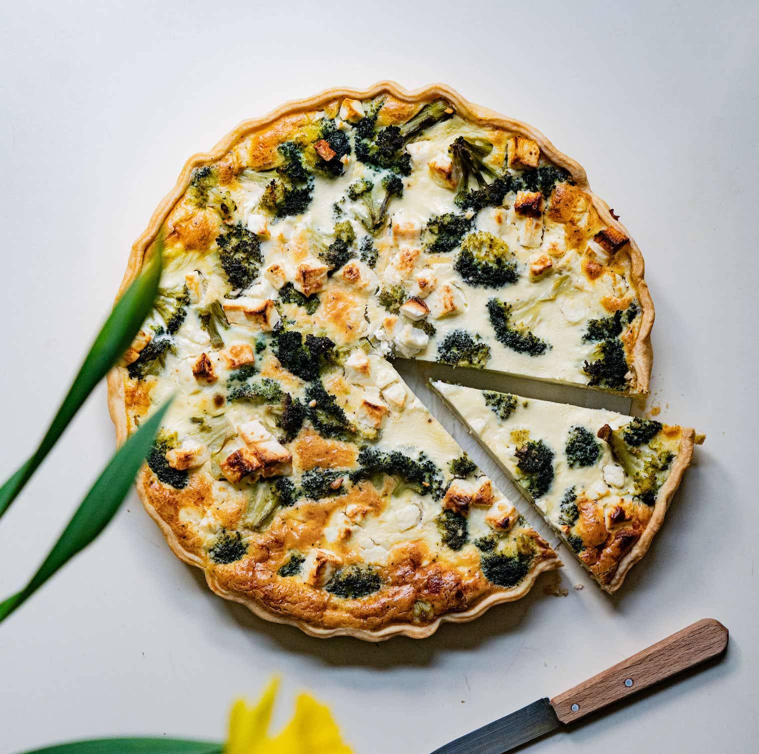 Vegetarische Quiche mit Brokkoli