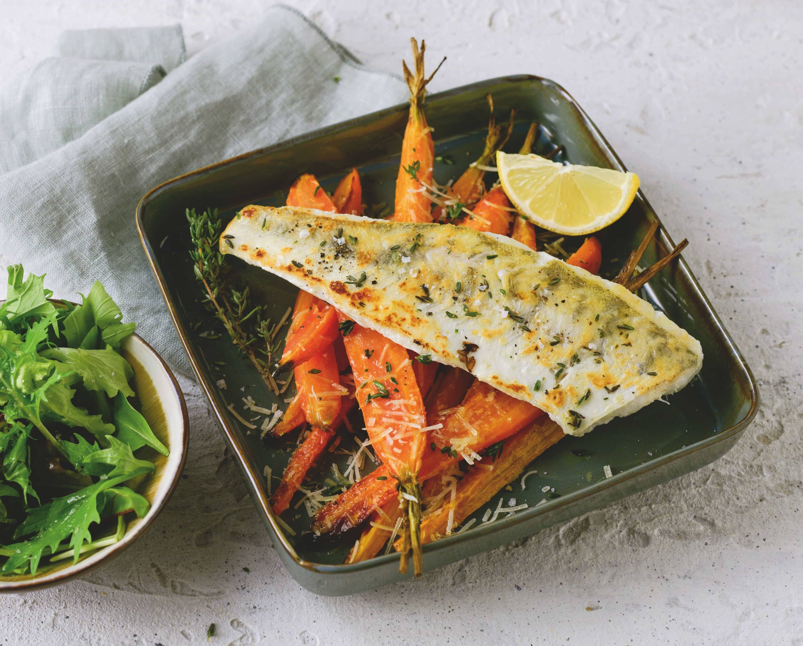 Gebratenes Zanderfilet mit Parmesan-Karotten Rezept - ichkoche.de Gebratenes Zanderfilet mit Parmesan-Karotten Rezept - ichkoche.de