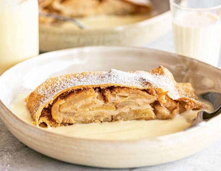 Apfelstrudel nach Christina Bauer Apfelstrudel nach Christina Bauer