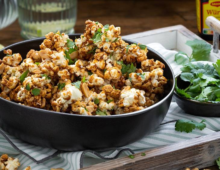 Crunchy Popcorn mit Erdnüssen Crunchy Popcorn mit Erdnüssen
