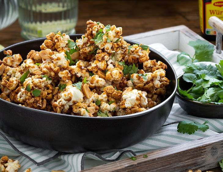 Crunchy Popcorn mit Erdnüssen