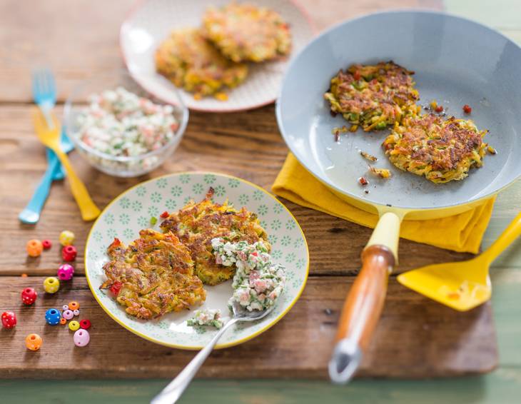 Süßkartoffel-Paprika-Rösti mit Cottagecheese-Dip