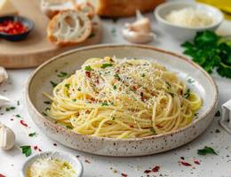 Spaghetti Aglio e Olio – Einfach und Schnell Spaghetti Aglio e Olio – Einfach und Schnell