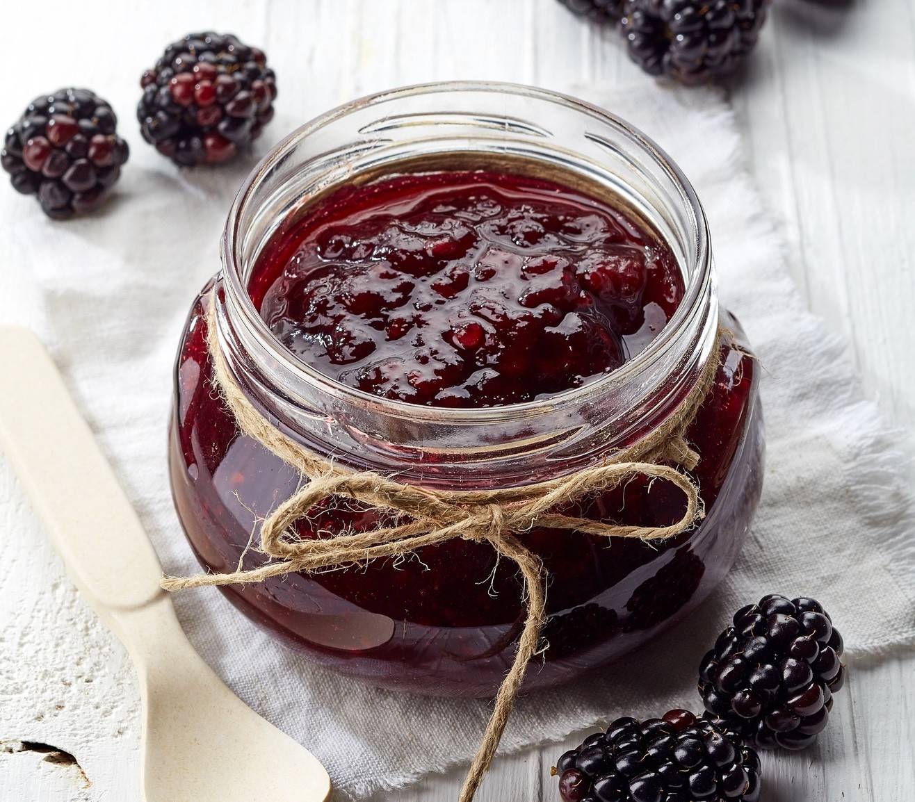 Samtige Brombeermarmelade ohne Kerne - ichkoche.de Samtige Brombeermarmelade ohne Kerne - ichkoche.de