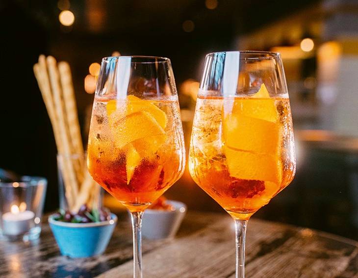 Aperol Spritz vom Kultitaliener L'Osteria Aperol Spritz vom Kultitaliener L'Osteria