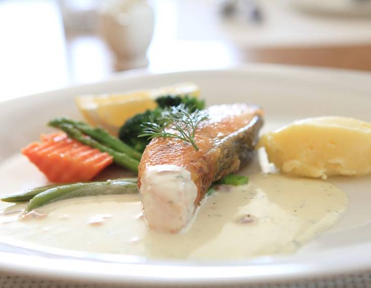 Lachs mit Zitronensauce Lachs mit Zitronensauce