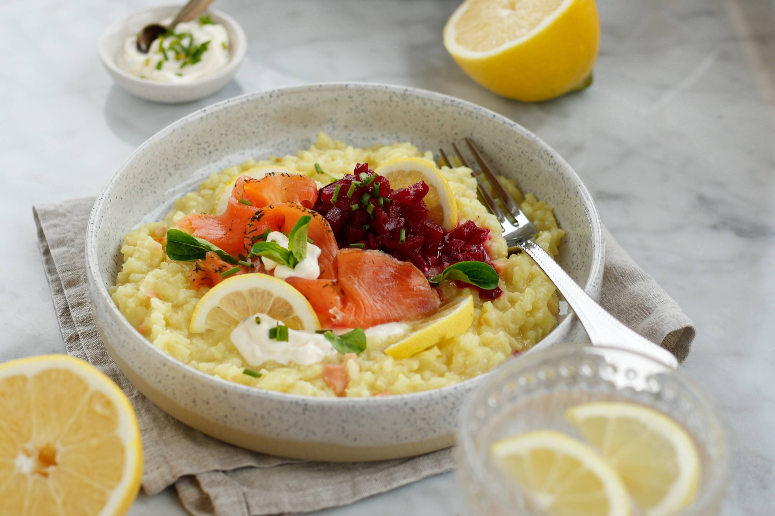 Rote Rüben Risotto mit Radieschengrün-Pesto und Feta Rezept - ichkoche.at Rote Rüben Risotto mit Radieschengrün-Pesto und Feta Rezept - ichkoche.at