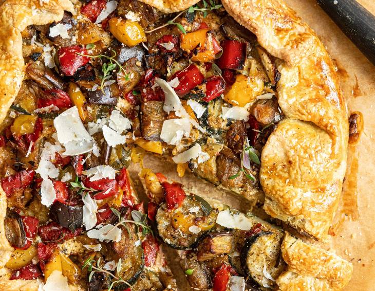 Röstgemüse Galette mit Frischkäse und Thymian Röstgemüse Galette mit Frischkäse und Thymian