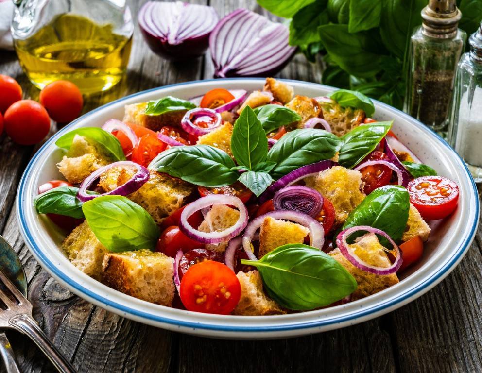 Panzanella med tomat & basilika