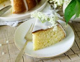 Holunderblüten-Zitronen-Kuchen Holunderblüten-Zitronen-Kuchen
