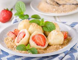 Erdbeerknödel aus dem Dampfgarer Erdbeerknödel aus dem Dampfgarer